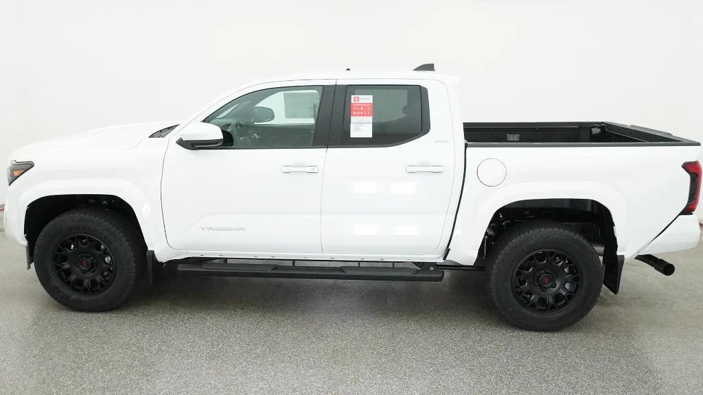 New 2026 Ice Cap Toyota SR5 image 3