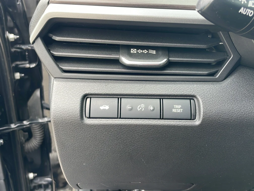 Used 2024 Black Nissan 2.5 SV image 28