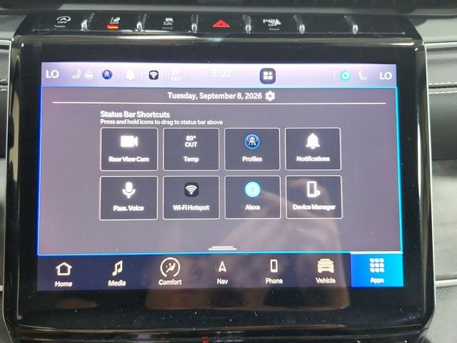 Used 2023  Jeep Limited image 19