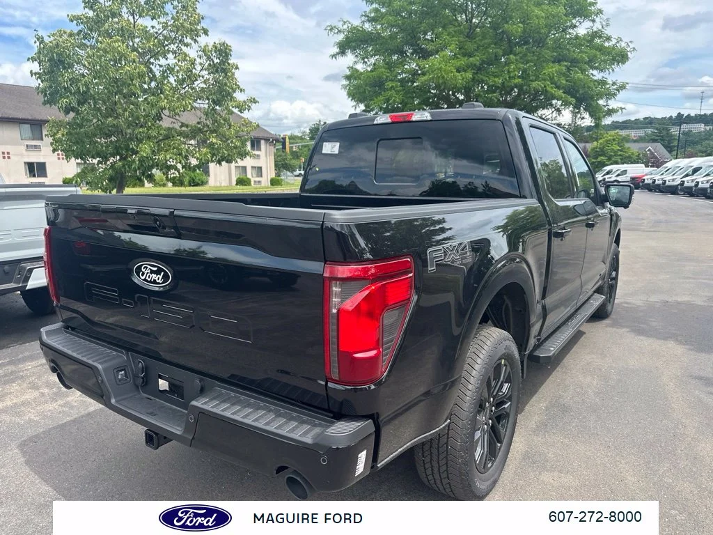 New 2026 Agate Black Metallic Ford XLT image 4