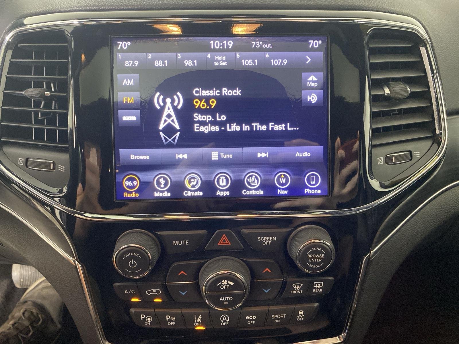 Used 2019 Velvet Red Pearlcoat Jeep Limited image 19