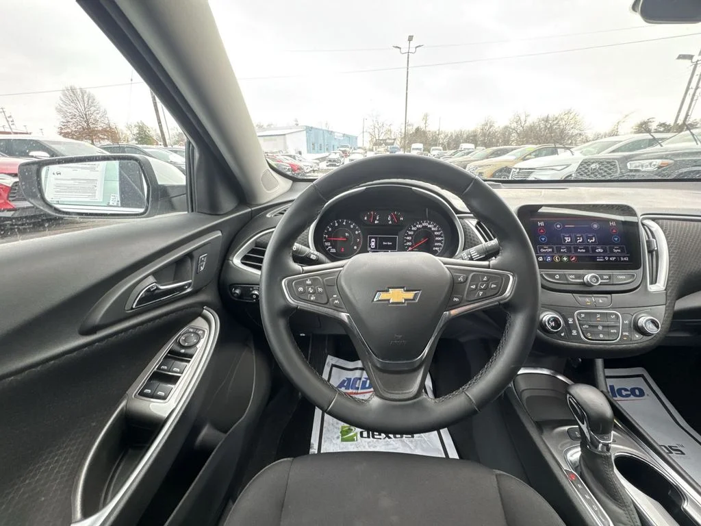 Used 2024 White Chevrolet LT image 14