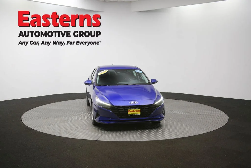 Used 2023 Blue Hyundai SE image 50