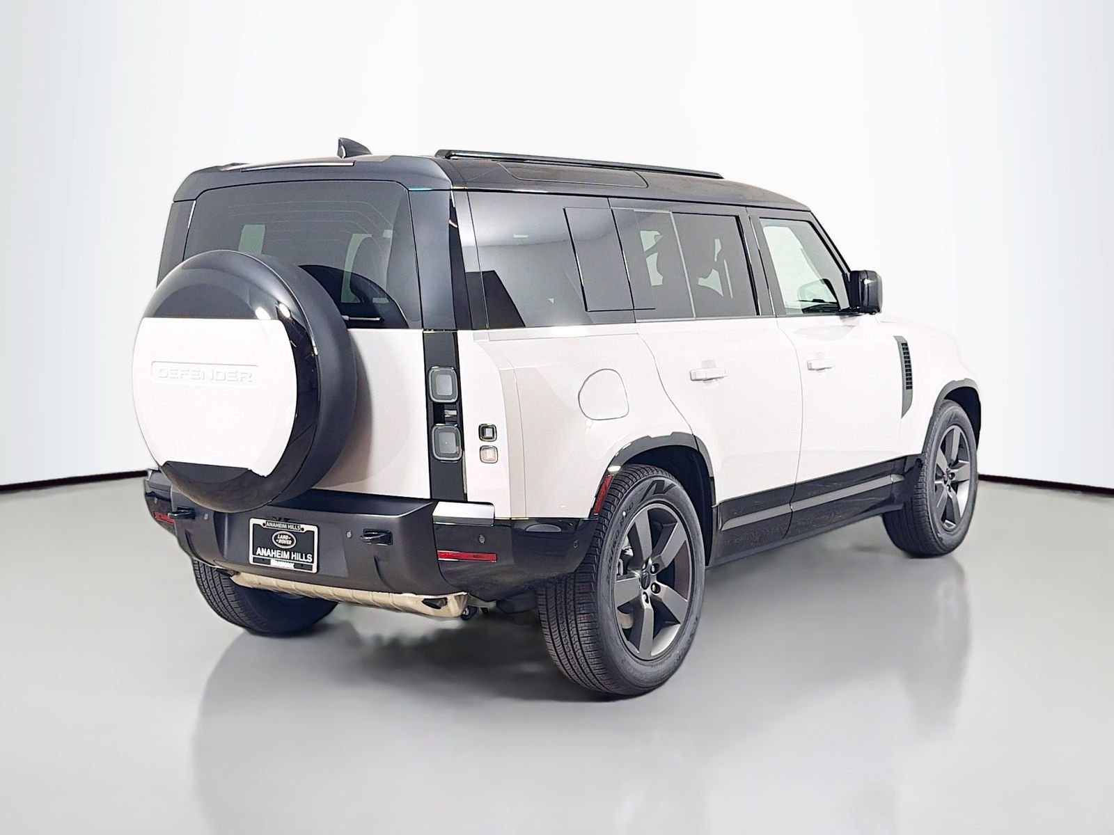 New 2026 Borasco Grey Land Rover X-Dynamic SE image 5