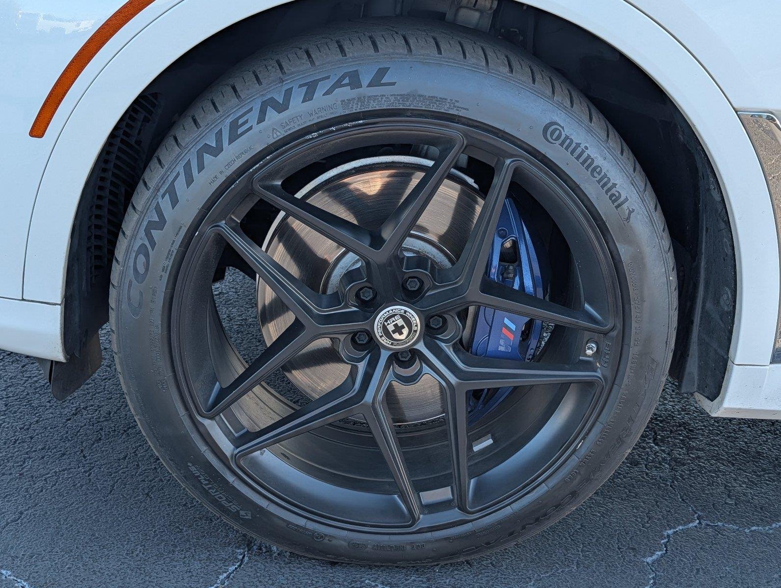 Used 2019 Alpine White BMW xDrive50i image 9