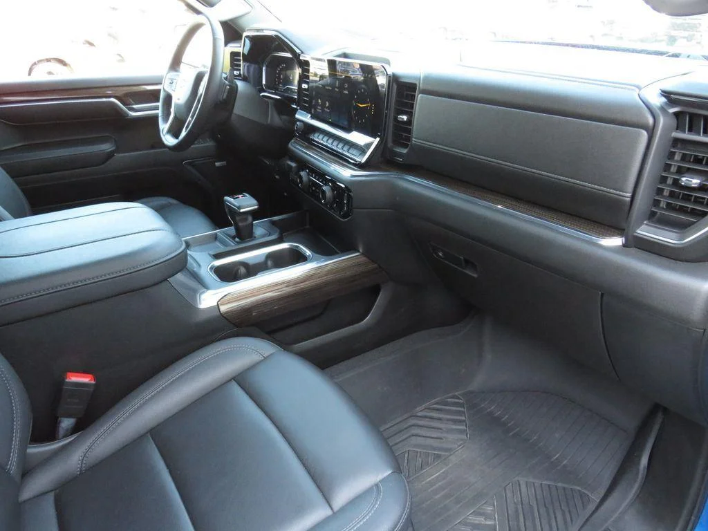 Used 2023 Glacier Blue Metallic Chevrolet RST image 22