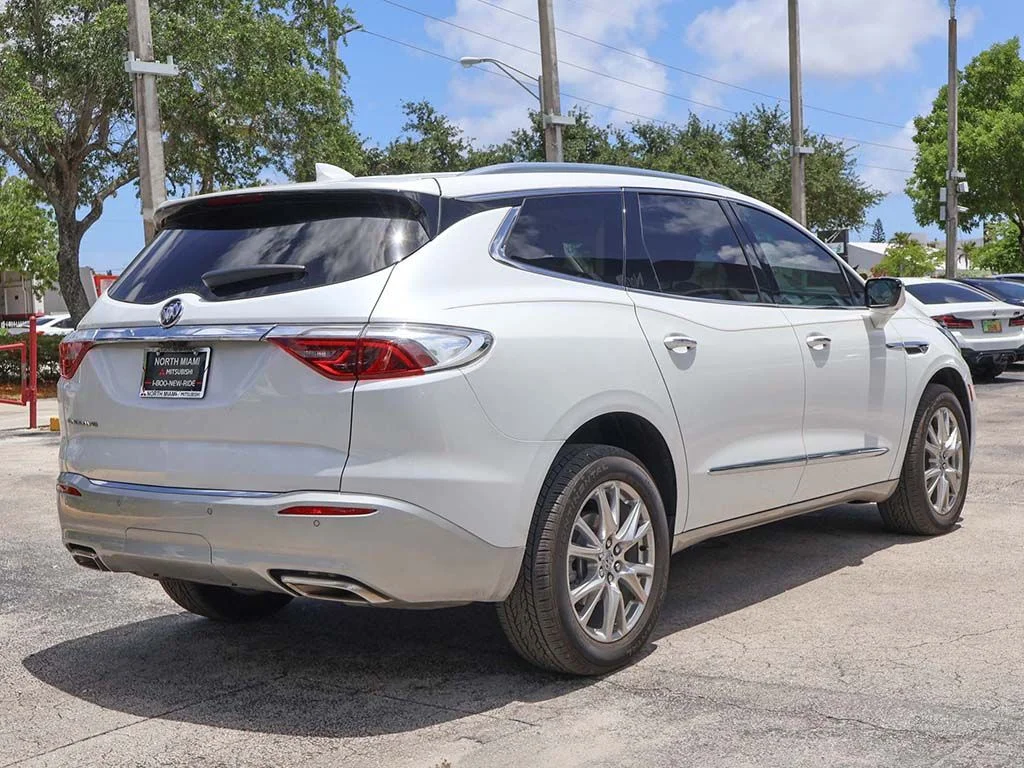 Used 2023 White Buick Premium Group image 14