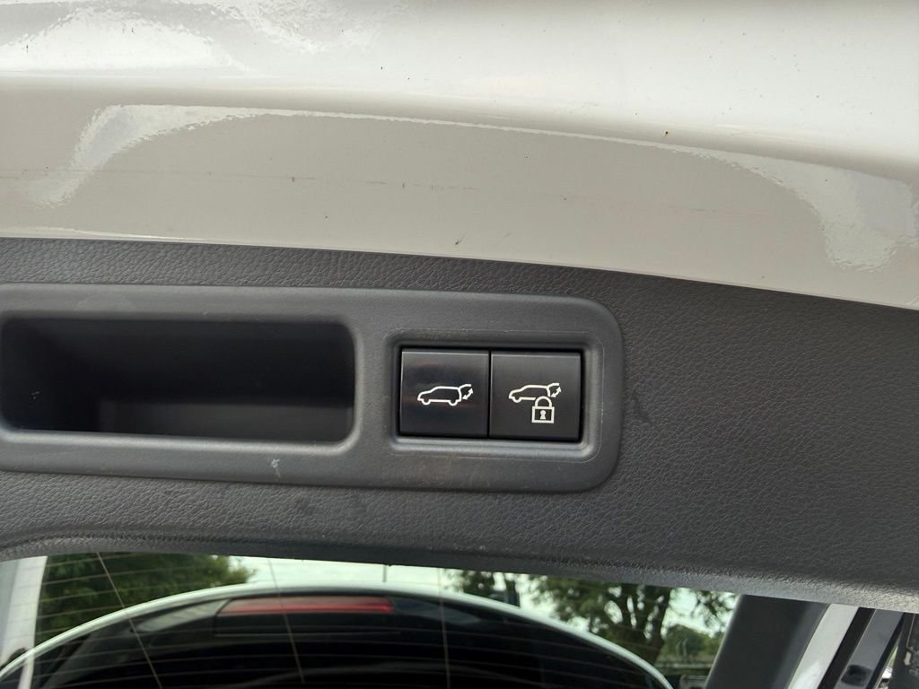 Used 2025 Ultra White Lexus 350h F SPORT Design image 29