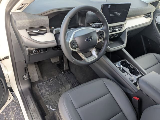 New 2026 Star White Metallic Tri-Coat Ford Active image 10