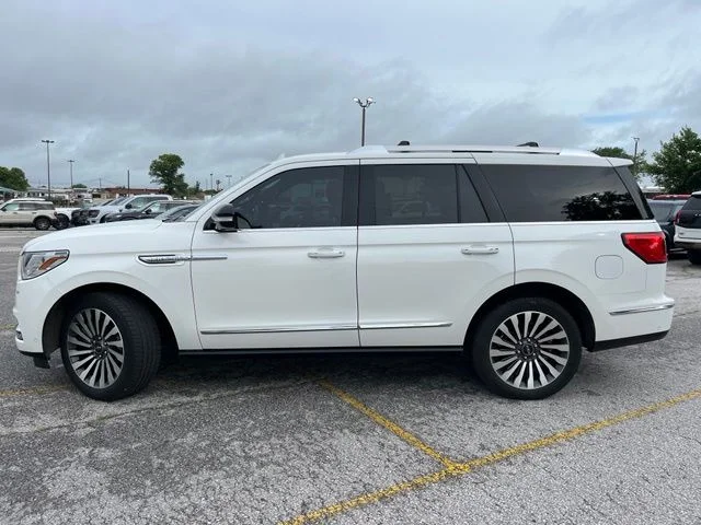 Used 2020 White Lincoln Reserve image 3