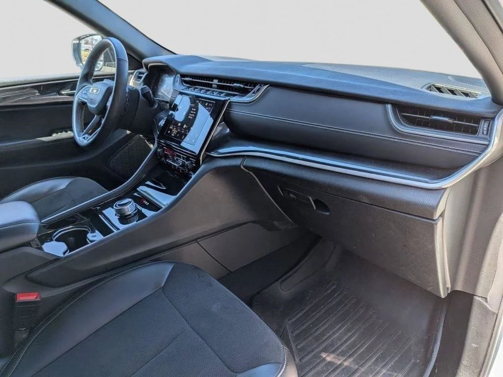 Used 2023 White Jeep Altitude X image 26