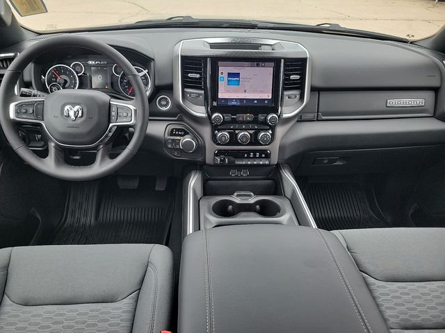 New 2026 Diamond Black Crystal Pearl-Coat Exterior Paint RAM Big Horn/Lone Star image 9