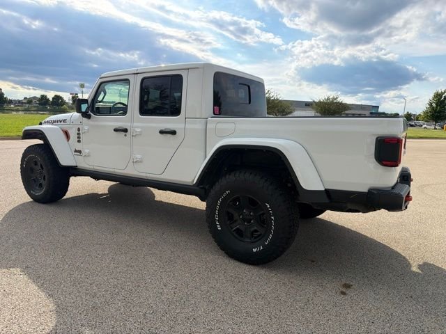 Used 2021 White Jeep Mojave image 2