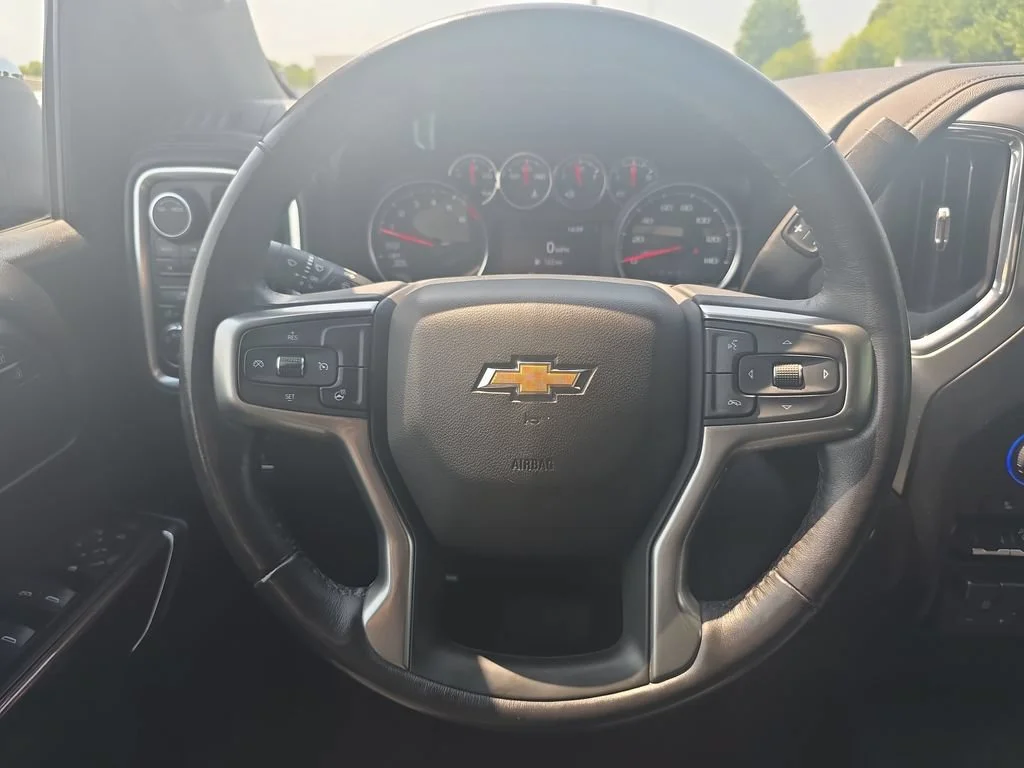 Used 2020 BLACK Chevrolet LT Trail Boss image 15