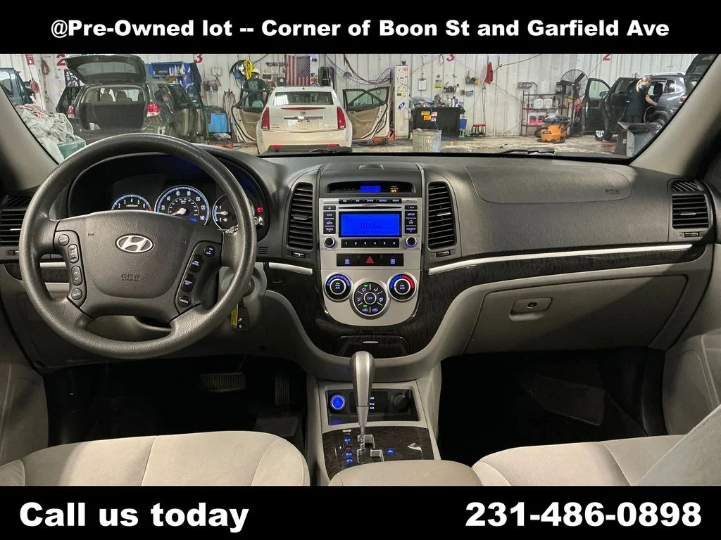 Used 2009 Silver Hyundai GLS image 18