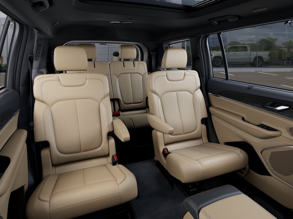 New 2026 Bright White Clear-Coat Exterior Paint Jeep Limited image 15