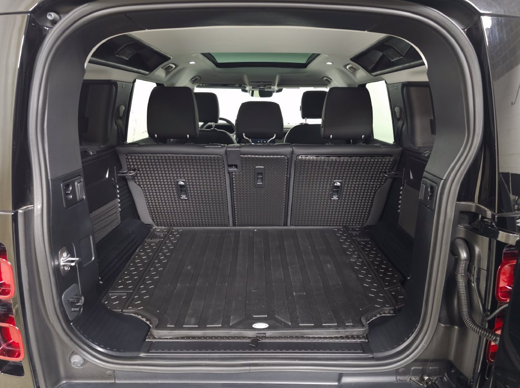 Certified Used 2025 Black Land Rover S image 5