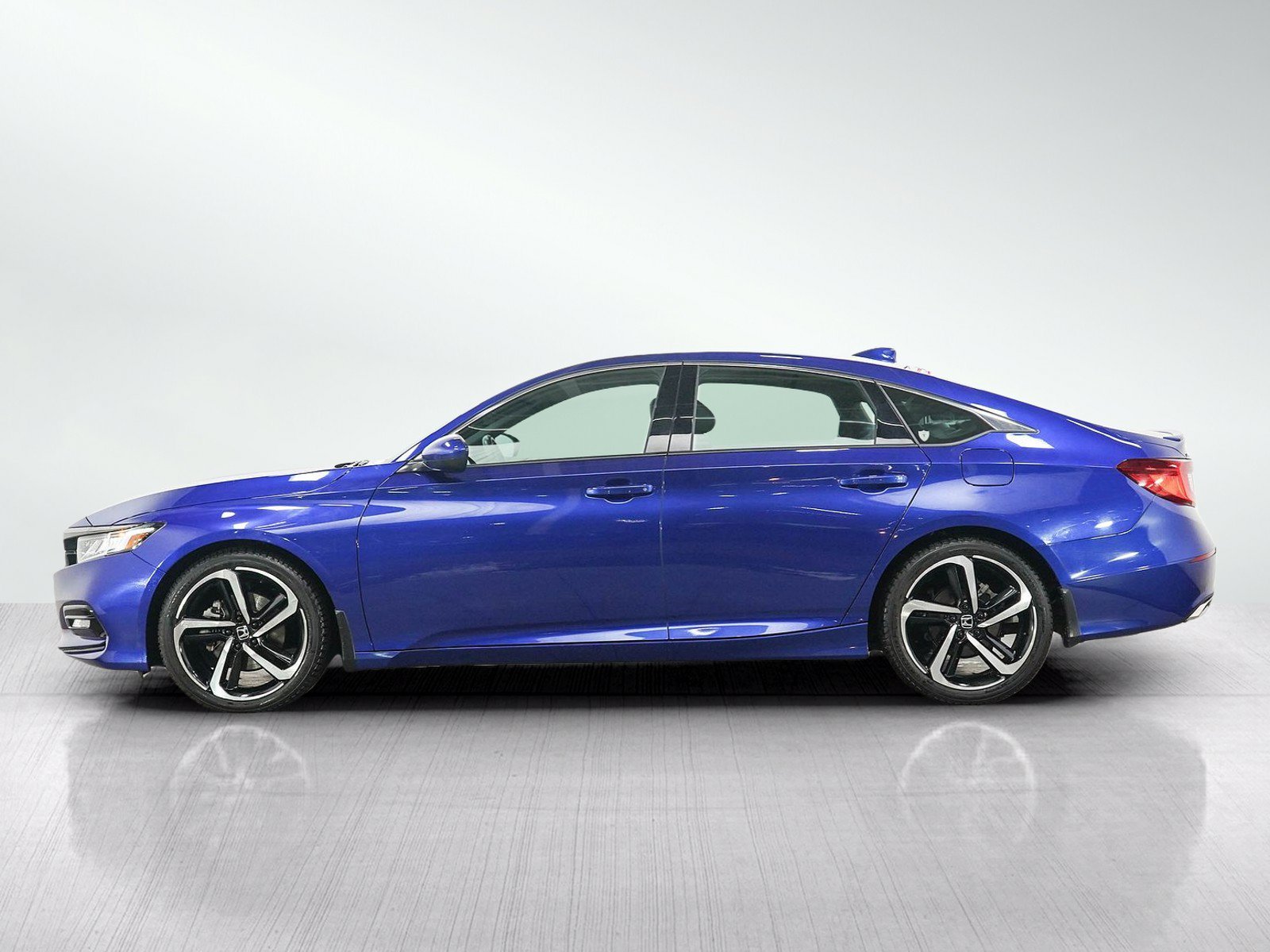 Used 2020 Honda Accord Sport with VIN 1HGCV2F33LA016527 for sale in Minneapolis, Minnesota