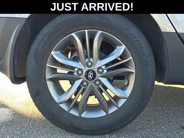 Used 2014 Gray Hyundai SE image 5