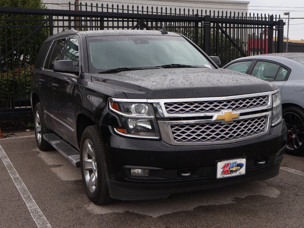 Used 2019 Chevrolet Tahoe LT with VIN 1GNSKBKC0KR323721 for sale in Kansas City