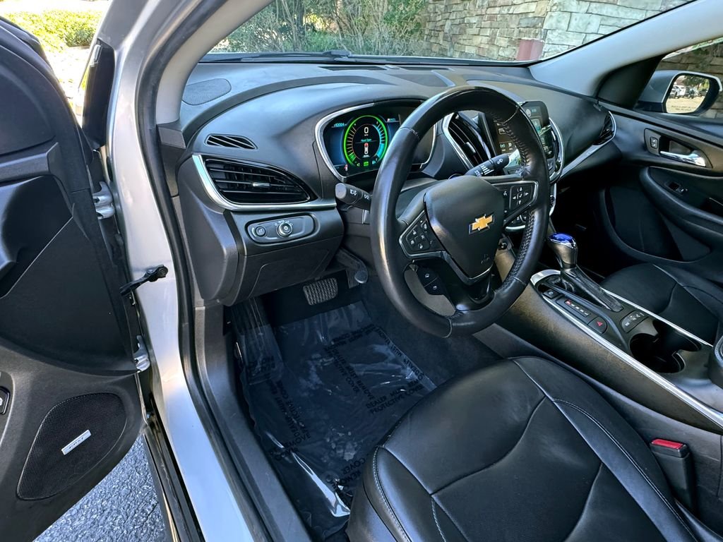 Used 2017 Silver Chevrolet Premier image 19