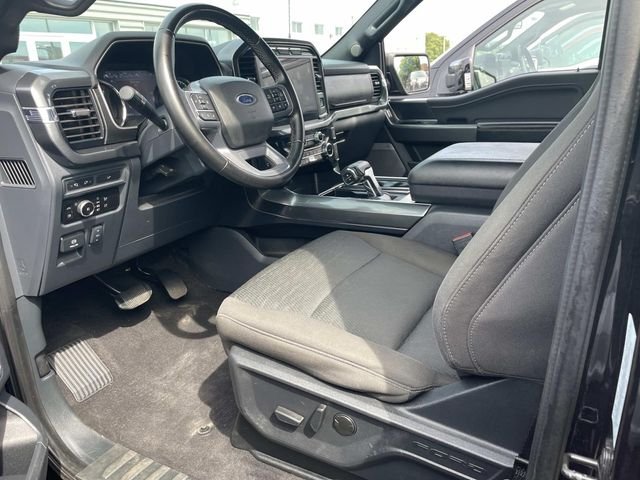Used 2023 Agate Black Metallic Ford XLT image 21