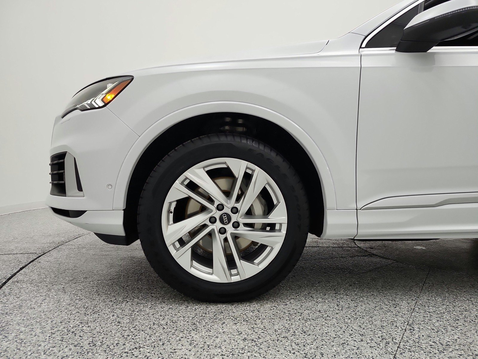 Used 2023 Glacier White Metallic Audi Premium 55 TFSI quattro image 18