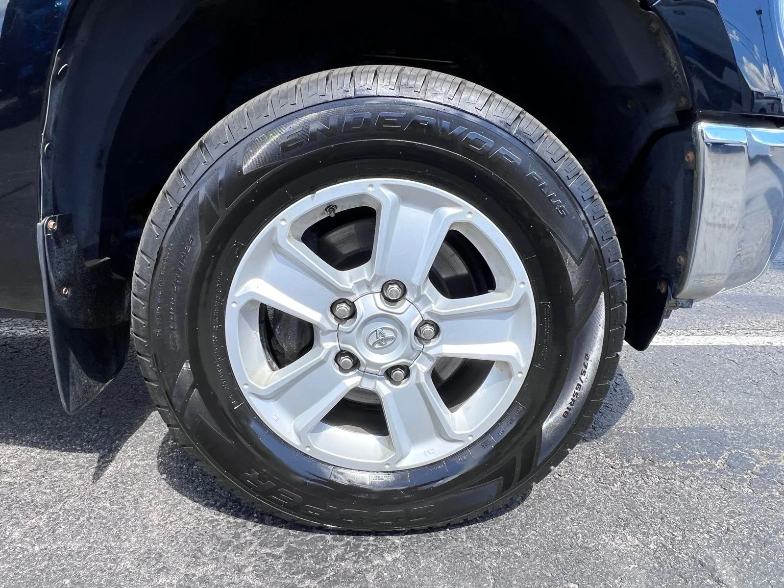 Used 2017 Black Toyota SR5 image 22