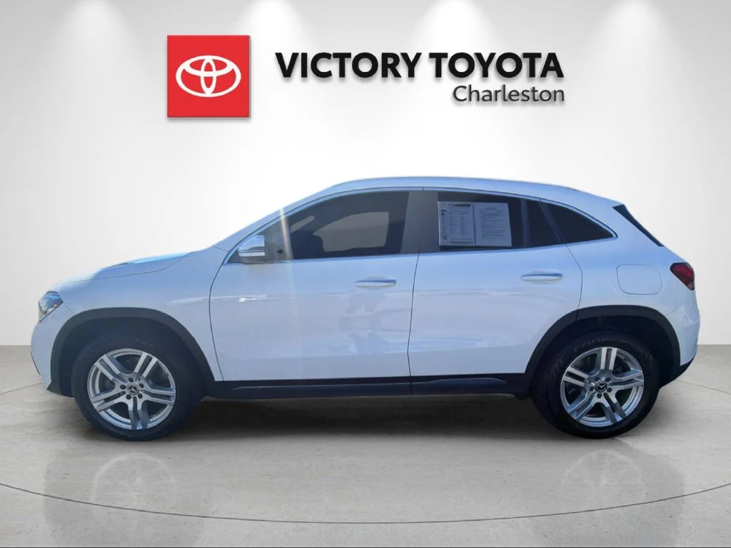 Used 2023  Mercedes-Benz GLA 250 image 2