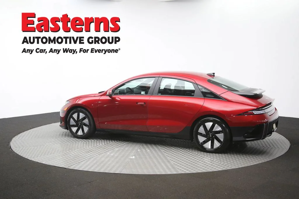 Used 2024 Red Hyundai SE image 63