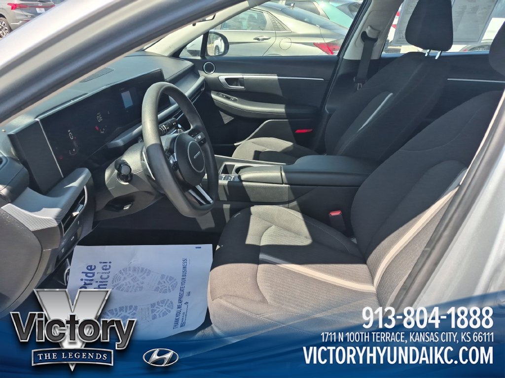 Certified Used 2025 Silver Hyundai SEL image 9