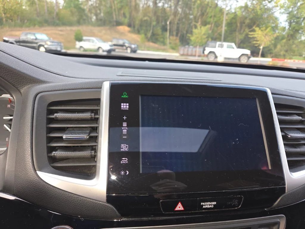 Used 2016  Honda Touring image 18