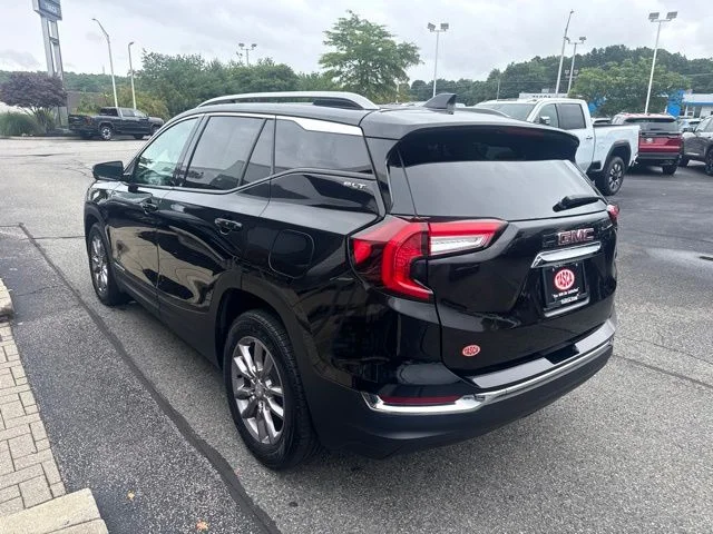 Used 2023 Black GMC SLT image 5