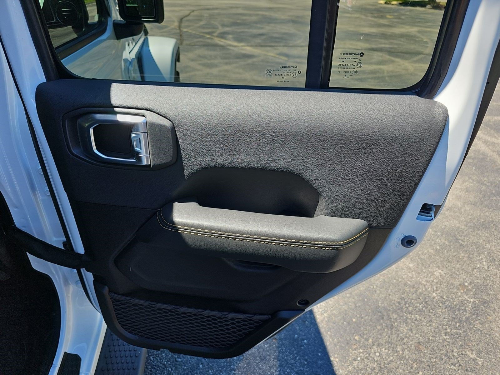 New 2026 Bright White Clearcoat Jeep Sahara image 15