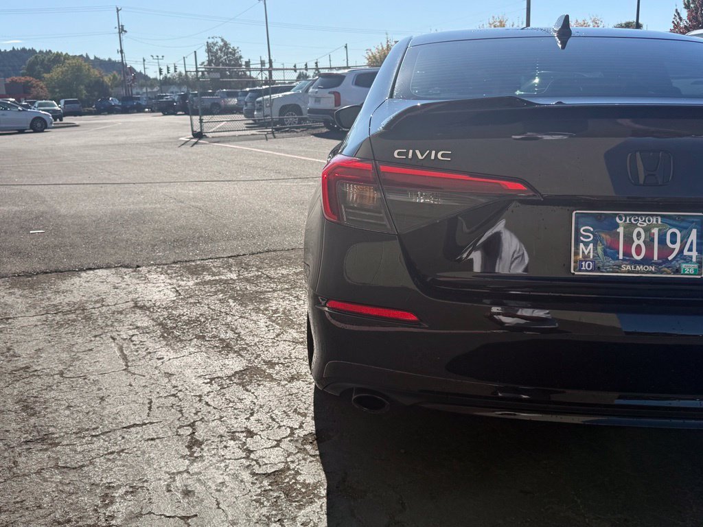 Used 2024  Honda Base image 7