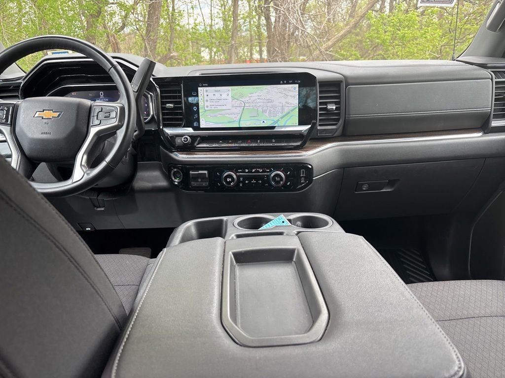 Used 2024 Gray Chevrolet LT image 18