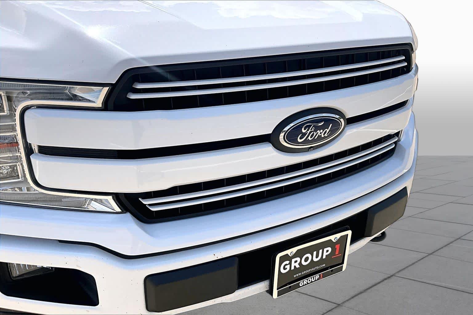Used 2020 Oxford White Ford LARIAT image 28