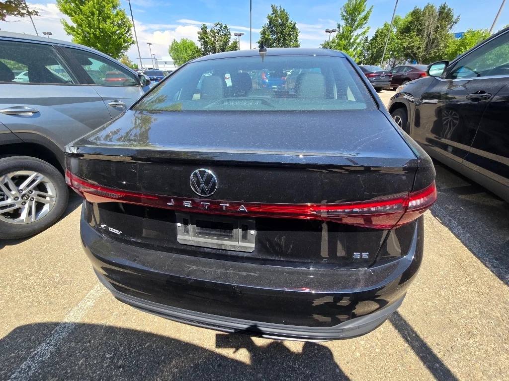 Used 2025 Deep Black Pearl Volkswagen SE image 5