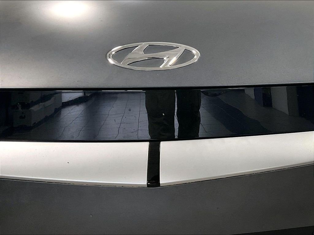 Used 2023 Gray Hyundai SEL image 32