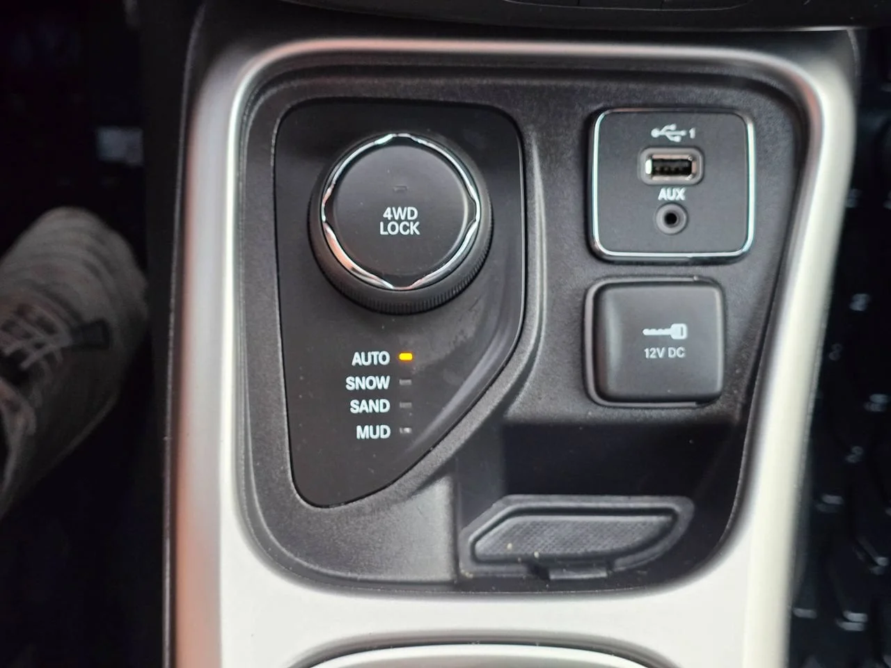 Used 2021 White Jeep 80th Special Edition image 18