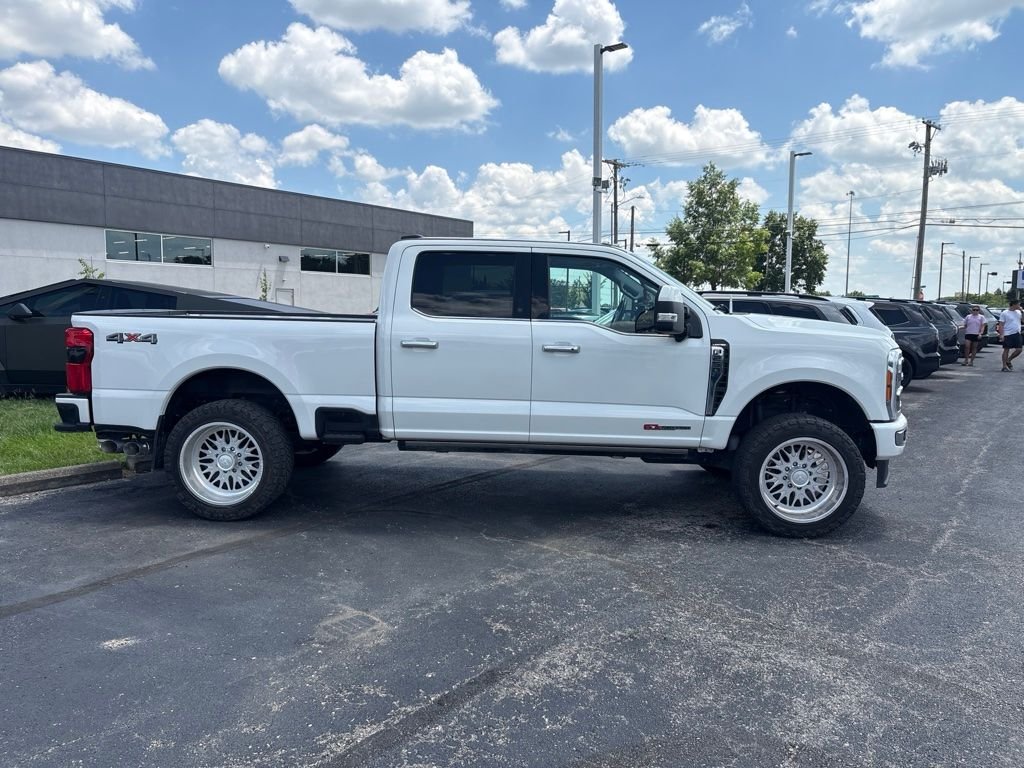 Used 2023 White Ford Limited image 2