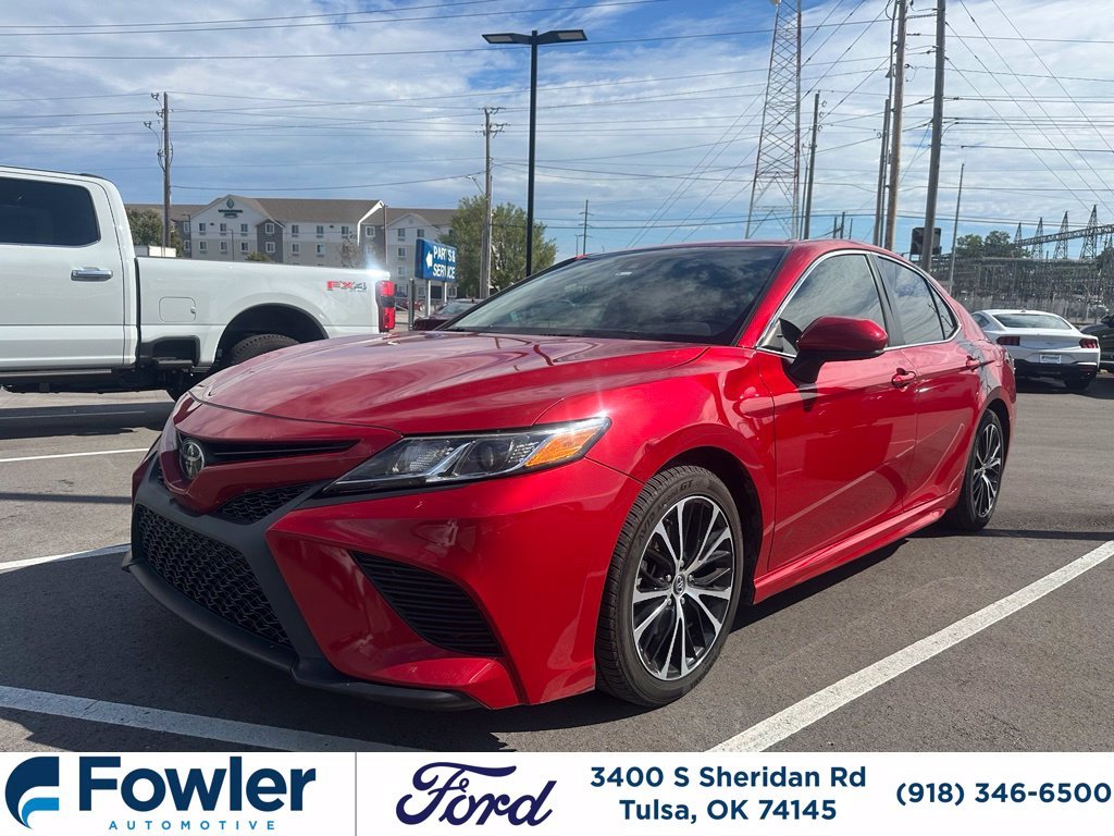 Used 2020 Red Toyota SE image 1