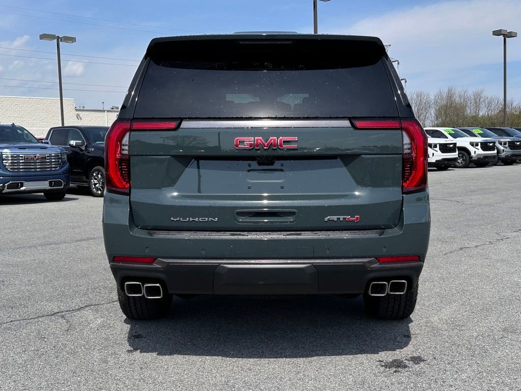 2026 GMC Yukon AT4 Ultimate - Photo 9