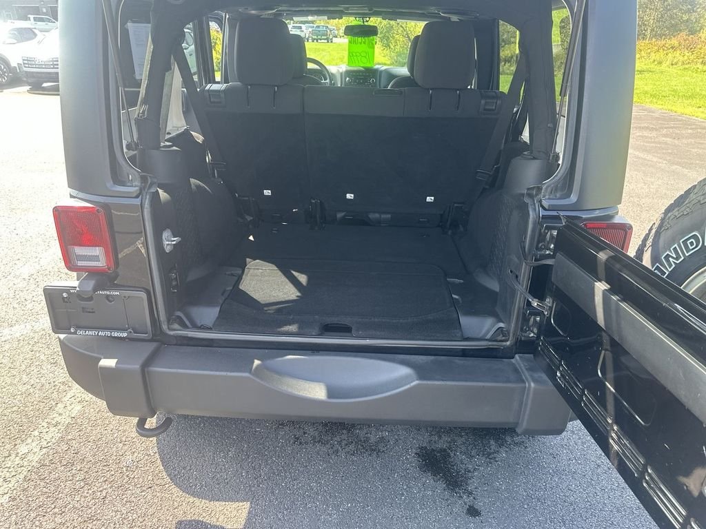 Used 2014 Black Jeep Unlimited Sport image 27