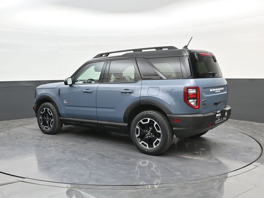 Used 2024 Gray Ford Outer Banks image 5