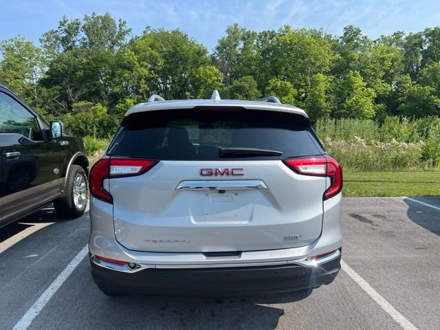 Used 2022 Quicksilver Metallic GMC SLT image 8