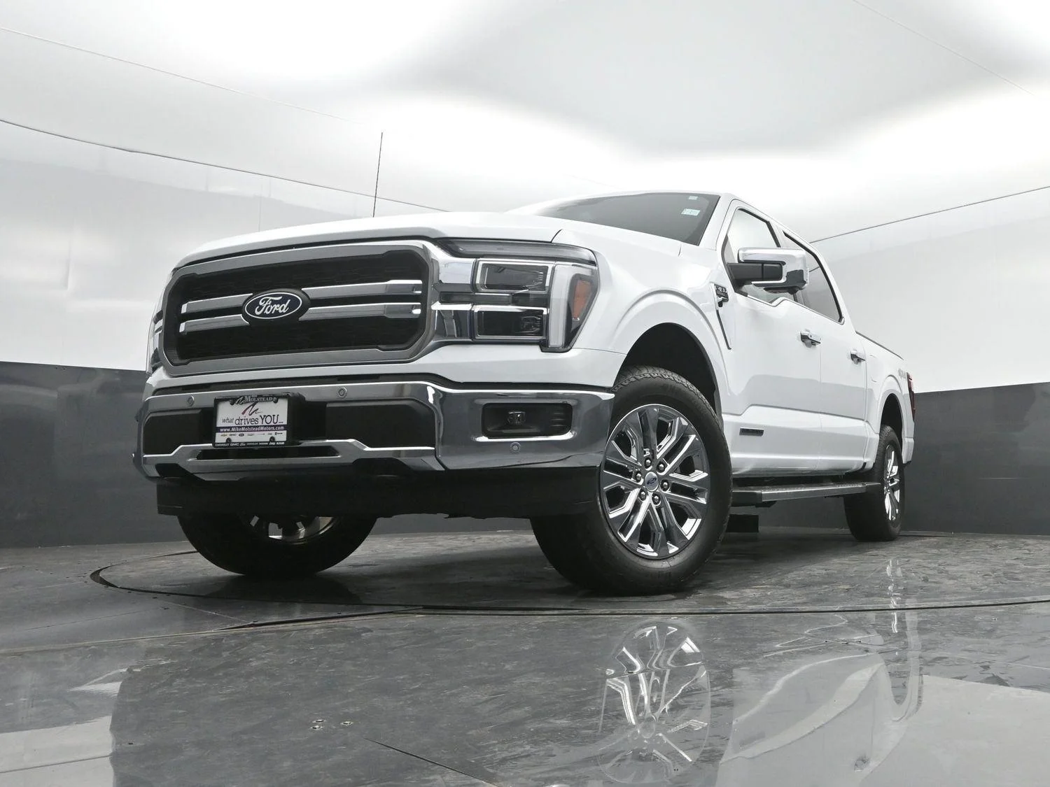 Used 2025 Oxford White Ford LARIAT image 48