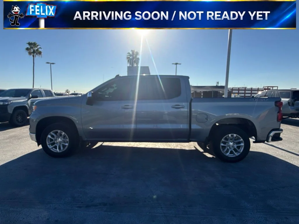 Used 2023 STERLING GRAY METALLIC Chevrolet LT image 8