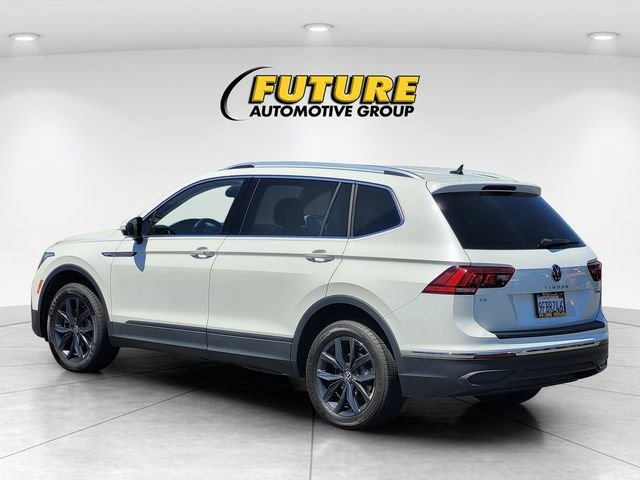Used 2023  Volkswagen 2.0T SE image 7