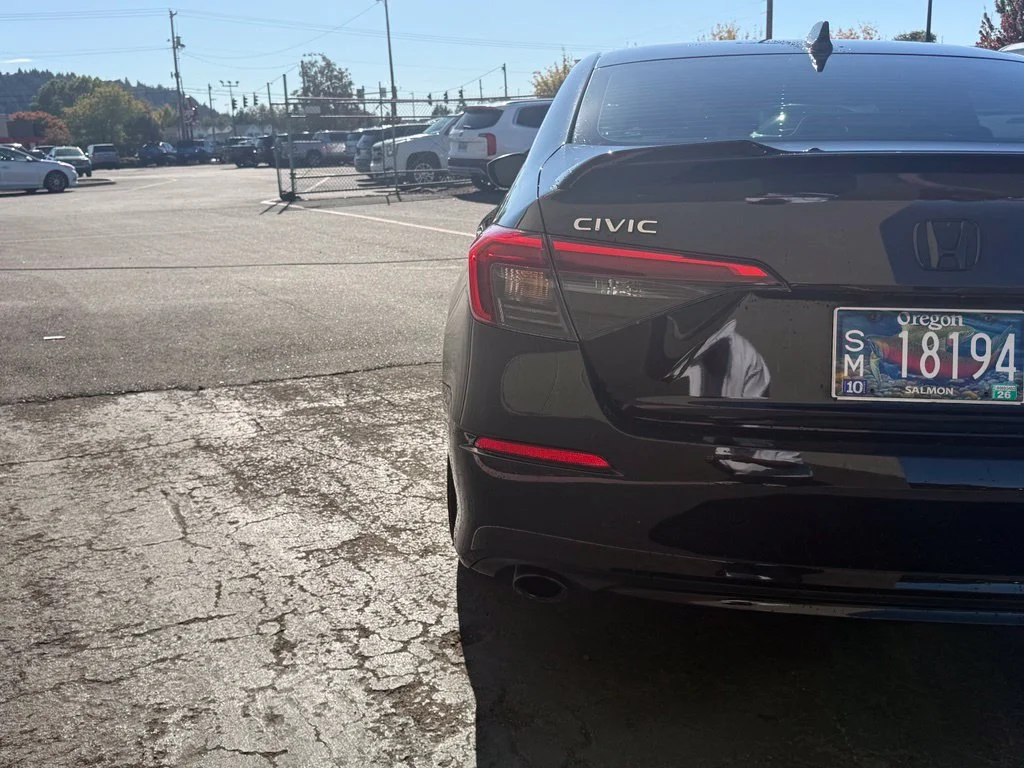 Used 2024  Honda Base image 7